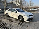 Toyota Camry 2022 года за 20 000 000 тг. в Алматы