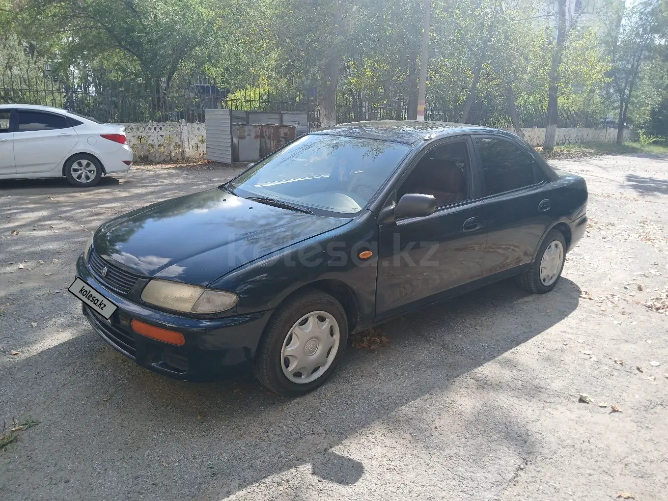 Mazda 323, 1995