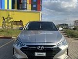 Hyundai Elantra 2019 года за 5 500 000 тг. в Уральск – фото 2