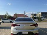 Hyundai Elantra 2019 года за 5 500 000 тг. в Уральск – фото 5