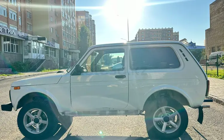 ВАЗ (Lada) Lada 2121 2017 годаfor2 600 000 тг. в Астана