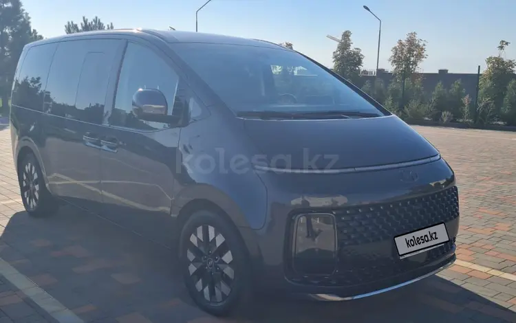 Hyundai Staria 2023 года за 19 500 000 тг. в Алматы