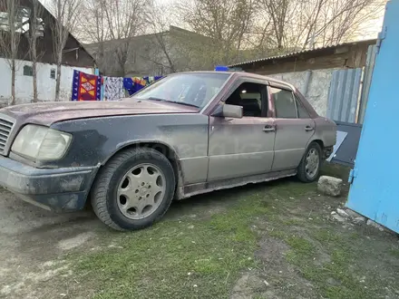 Mercedes-Benz E 220 1993 года за 1 200 000 тг. в Актобе – фото 8