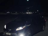Toyota Sienna 2016 года за 13 000 000 тг. в Актау