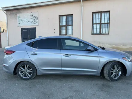 Hyundai Elantra 2017 года за 7 500 000 тг. в Актау – фото 4