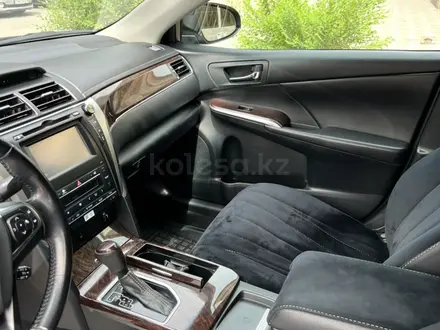 Toyota Camry 2018 года за 12 700 000 тг. в Семей – фото 7