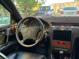 Mercedes-Benz E 320 1996 года за 3 000 000 тг. в Жезказган – фото 5