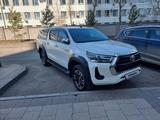 Toyota Hilux 2021 года за 22 800 000 тг. в Астана