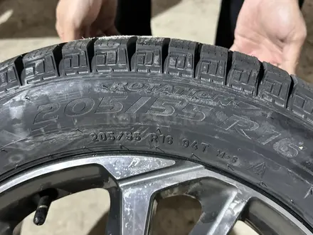 Шины Pirelli R16 за 175 000 тг. в Алматы – фото 2