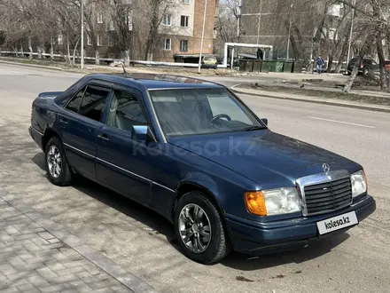 Mercedes-Benz E 300 1991 года за 1 999 999 тг. в Караганда