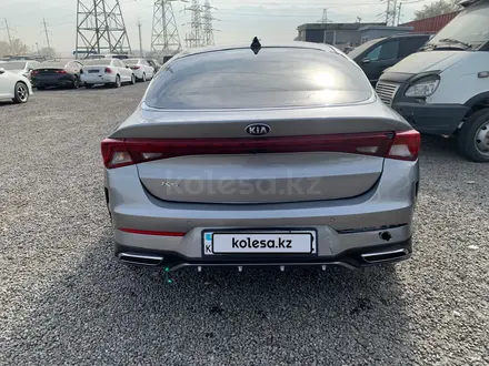 Kia K5 2021 года за 8 262 000 тг. в Алматы – фото 2