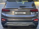 Hyundai Santa Fe 2019 года за 9 800 000 тг. в Алматы – фото 2