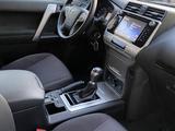 Toyota Land Cruiser Prado 2018 года за 22 100 000 тг. в Алматы – фото 2