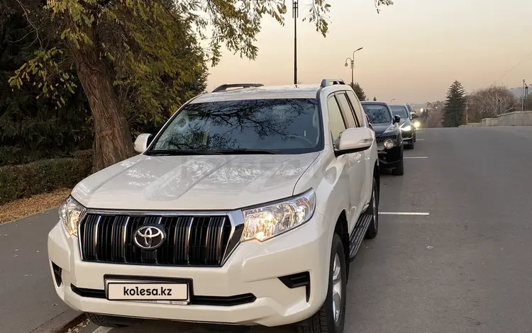 Toyota Land Cruiser Prado 2018 года за 25 500 000 тг. в Алматы