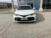 Toyota Camry 2020 года за 11 800 000 тг. в Атырау