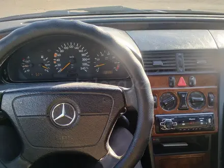 Mercedes-Benz C 220 1996 года за 2 500 000 тг. в Актау – фото 5