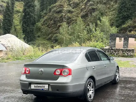 Volkswagen Passat 2006 года за 4 000 000 тг. в Кокшетау – фото 4