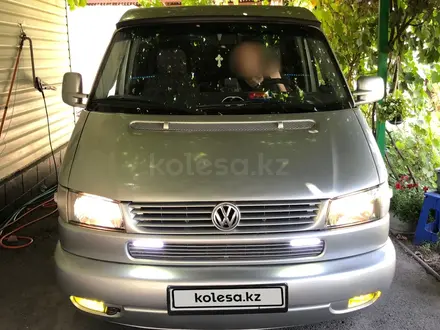 Volkswagen Eurovan 2001 года за 7 000 000 тг. в Алматы – фото 9