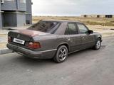 Mercedes-Benz E 230 1989 годаүшін500 000 тг. в Актау – фото 3