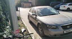 Hyundai Sonata 2006 года за 3 300 000 тг. в Актобе – фото 3