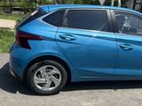 Hyundai i20 2023 годаfor7 200 000 тг. в Алматы – фото 5