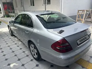 Mercedes-Benz E 280