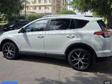 Toyota RAV4 2017 года за 14 500 000 тг. в Усть-Каменогорск