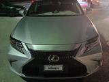 Lexus ES 300h 2014 годаүшін7 200 000 тг. в Жанаозен