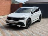 Volkswagen Tiguan 2022 года за 7 900 000 тг. в Актобе – фото 2