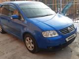 Volkswagen Touran 2003 годаfor3 700 000 тг. в Шымкент – фото 2