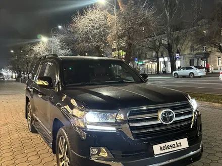 Toyota Land Cruiser 2018 года за 42 000 000 тг. в Алматы