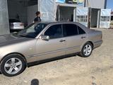 Mercedes-Benz E 230 1996 годаfor3 600 000 тг. в Аральск – фото 3