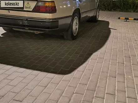 Mercedes-Benz E 230 1992 года за 1 295 051 тг. в Туркестан – фото 8