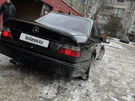 Mercedes-Benz E 200 1990 года за 4 500 000 тг. в Алматы – фото 4