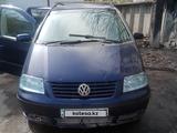 Volkswagen Sharan 2001 года за 2 000 000 тг. в Астана