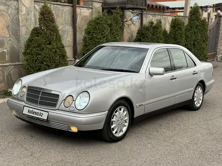Mercedes-Benz E 230 1998 года за 4 800 000 тг. в Алматы