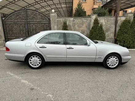 Mercedes-Benz E 230 1998 года за 4 800 000 тг. в Алматы – фото 6