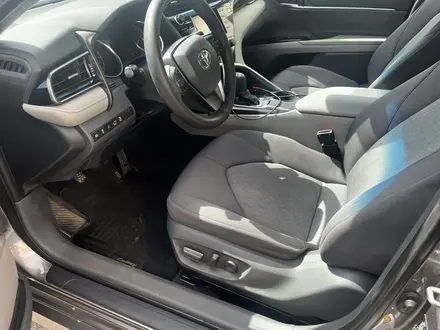 Toyota Camry 2020 года за 10 500 000 тг. в Караганда – фото 5