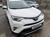 Toyota RAV4 2016 года за 11 350 000 тг. в Шымкент – фото 5