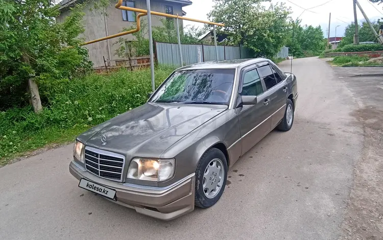 Mercedes-Benz E 220 1992 годаүшін2 000 000 тг. в Алматы