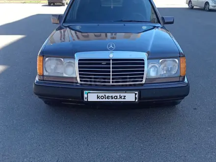 Mercedes-Benz E 220 1992 года за 2 200 000 тг. в Шымкент – фото 14