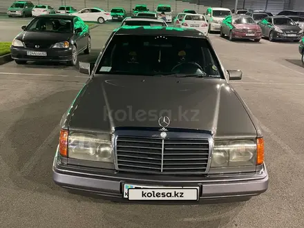 Mercedes-Benz E 260 1991 года за 2 000 000 тг. в Алматы – фото 13