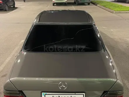 Mercedes-Benz E 260 1991 года за 2 000 000 тг. в Алматы – фото 5