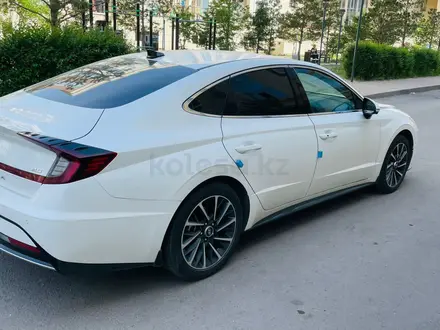 Hyundai Sonata 2021 года за 13 700 000 тг. в Астана – фото 4