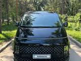 Hyundai Staria 2025 года за 25 500 000 тг. в Алматы – фото 2