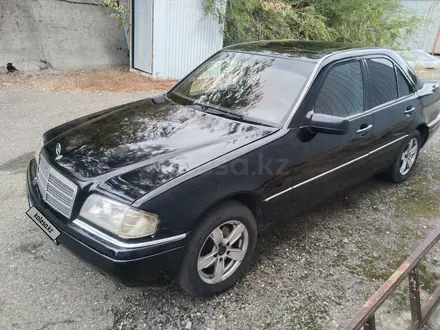 Mercedes-Benz C 200 1994 года за 1 400 000 тг. в Талдыкорган – фото 3