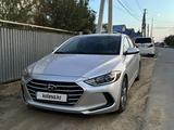 Hyundai Elantra 2017 года за 7 500 000 тг. в Атырау – фото 2