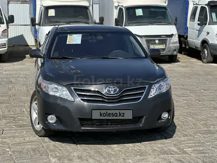 Toyota Camry 2010 года за 4 200 000 тг. в Атырау – фото 2