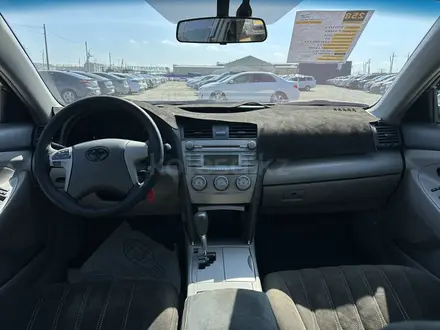 Toyota Camry 2010 года за 4 200 000 тг. в Атырау – фото 8