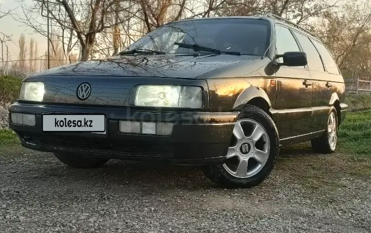 Volkswagen Passat 1992 годаүшін1 800 000 тг. в Тараз